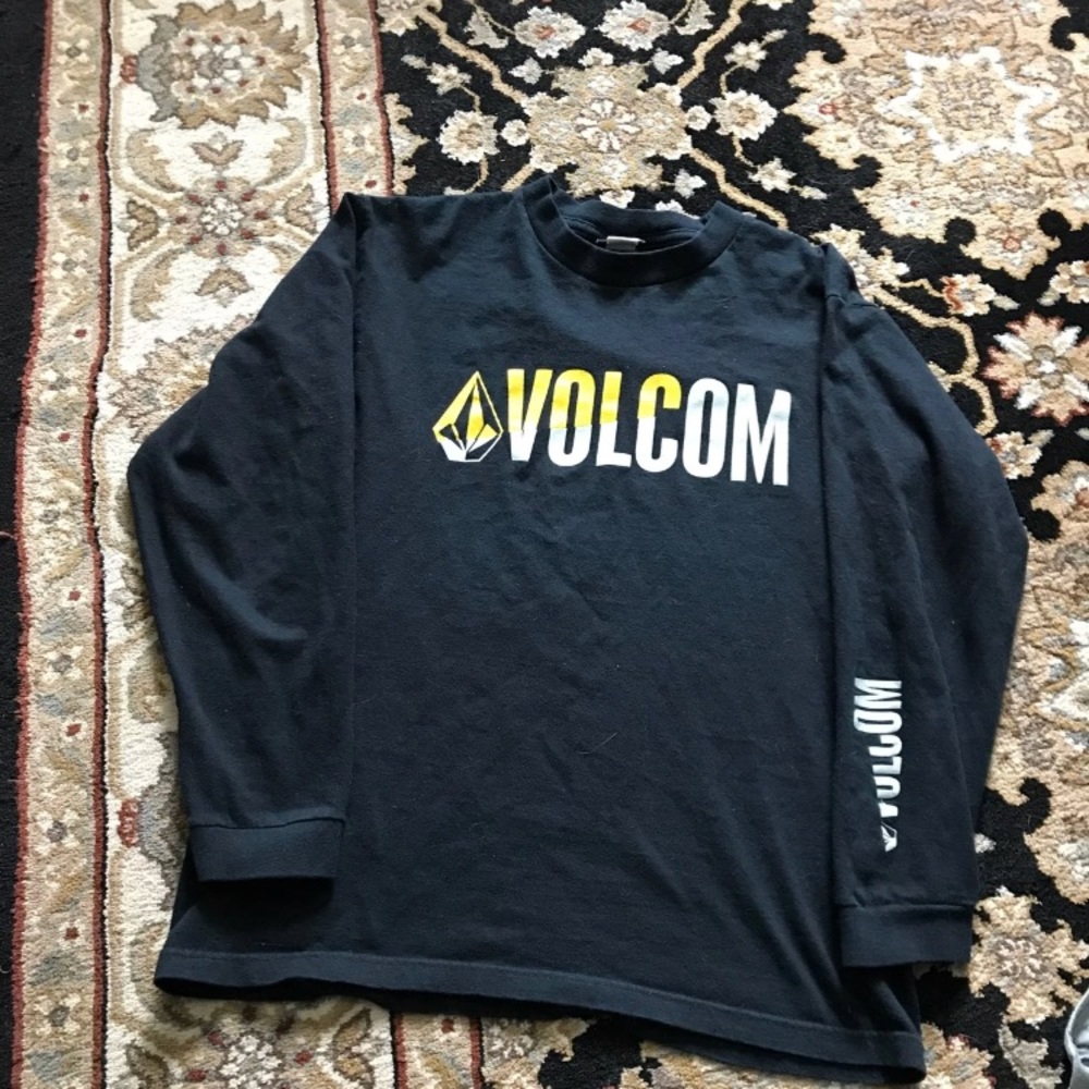 Youth extra-large longsleeved shirt